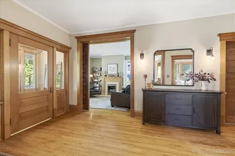 132 South Wright Street Naperville IL 60540