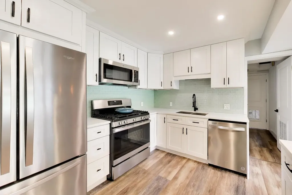 10 Rugby Road Lake Zurich IL 60047