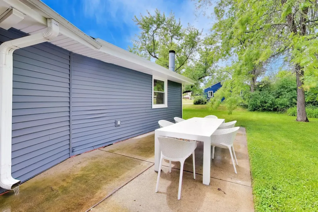 10 Rugby Road Lake Zurich IL 60047