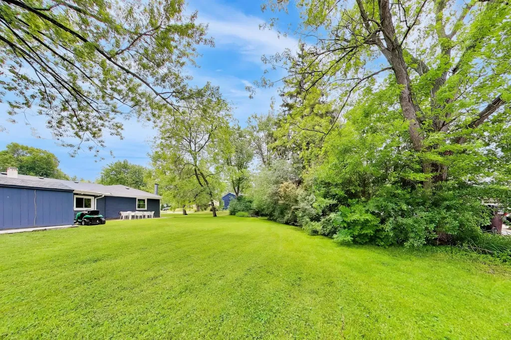 10 Rugby Road Lake Zurich IL 60047
