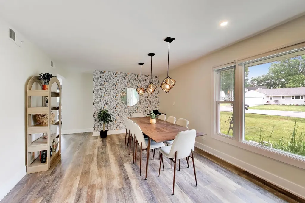 10 Rugby Road Lake Zurich IL 60047