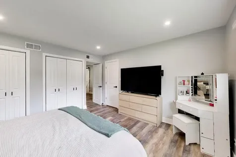 10 Rugby Road Lake Zurich IL 60047