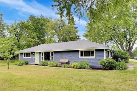 10 Rugby Road Lake Zurich IL 60047