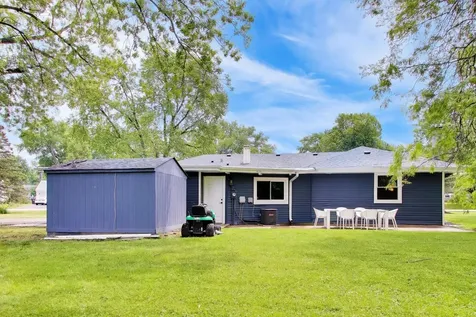10 Rugby Road Lake Zurich IL 60047