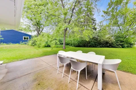 10 Rugby Road Lake Zurich IL 60047
