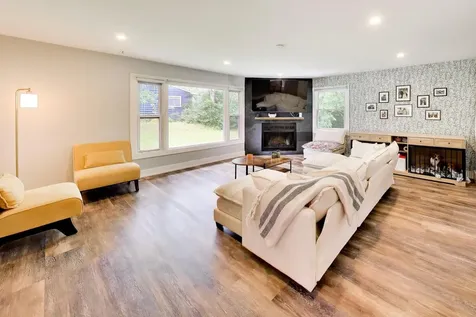 10 Rugby Road Lake Zurich IL 60047
