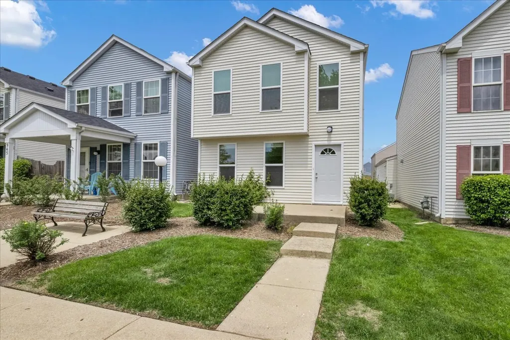 943 Four Seasons Boulevard Aurora IL 60504