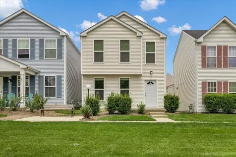 943 Four Seasons Boulevard Aurora IL 60504
