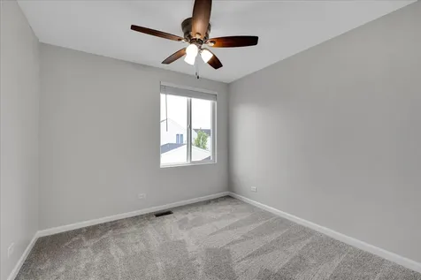 943 Four Seasons Boulevard Aurora IL 60504
