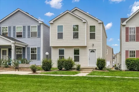 943 Four Seasons Boulevard Aurora IL 60504