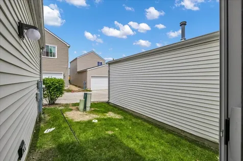 943 Four Seasons Boulevard Aurora IL 60504