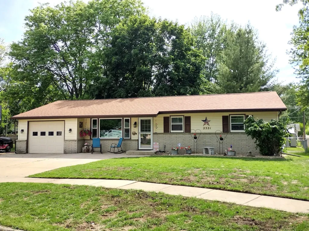 2321 Devon Court Loves Park IL 61111