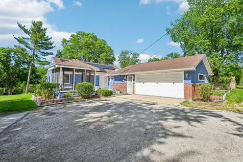 696 2ND Street Crete IL 60417