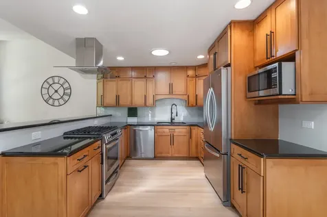3N010 Lakeview Court West Chicago IL 60185