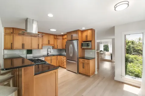 3N010 Lakeview Court West Chicago IL 60185
