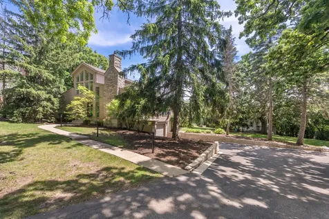 3N010 Lakeview Court West Chicago IL 60185