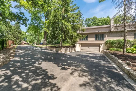3N010 Lakeview Court West Chicago IL 60185