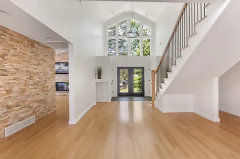 3N010 Lakeview Court West Chicago IL 60185
