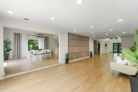 3N010 Lakeview Court West Chicago IL 60185