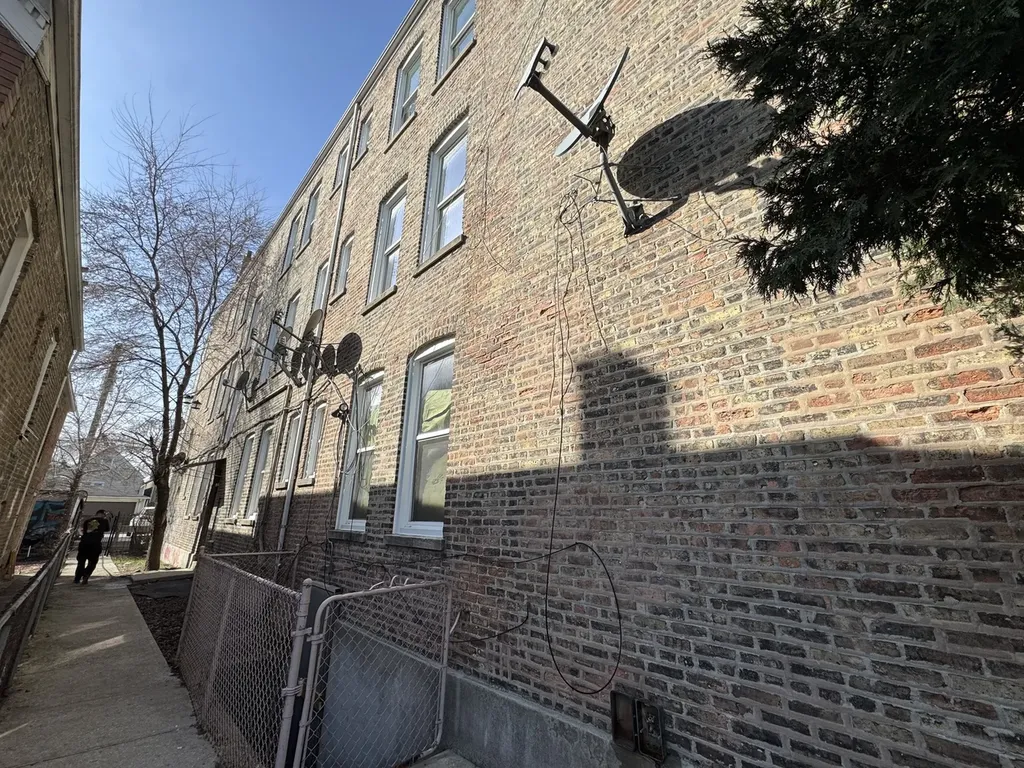 2744 South Millard Avenue Chicago IL 60415