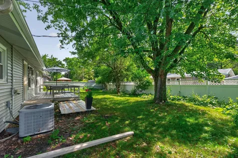 262 South 19th Street St. Charles IL 60174
