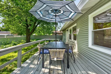 262 South 19th Street St. Charles IL 60174