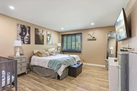 872 Greenbriar Lane University Park IL 60484