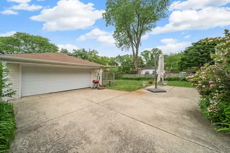 5320 Suffield Court Skokie IL 60077