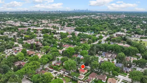 5320 Suffield Court Skokie IL 60077
