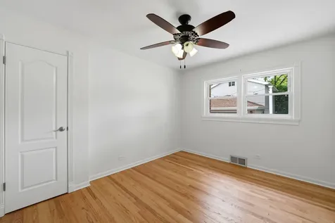 146 South Fremont Street Palatine IL 60067
