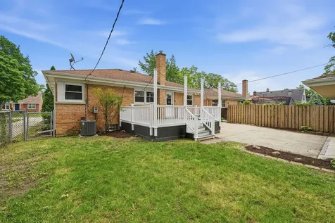 146 South Fremont Street Palatine IL 60067