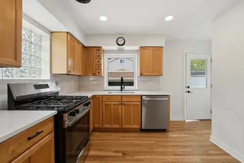 146 South Fremont Street Palatine IL 60067