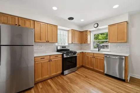 146 South Fremont Street Palatine IL 60067
