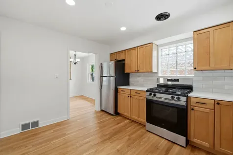 146 South Fremont Street Palatine IL 60067