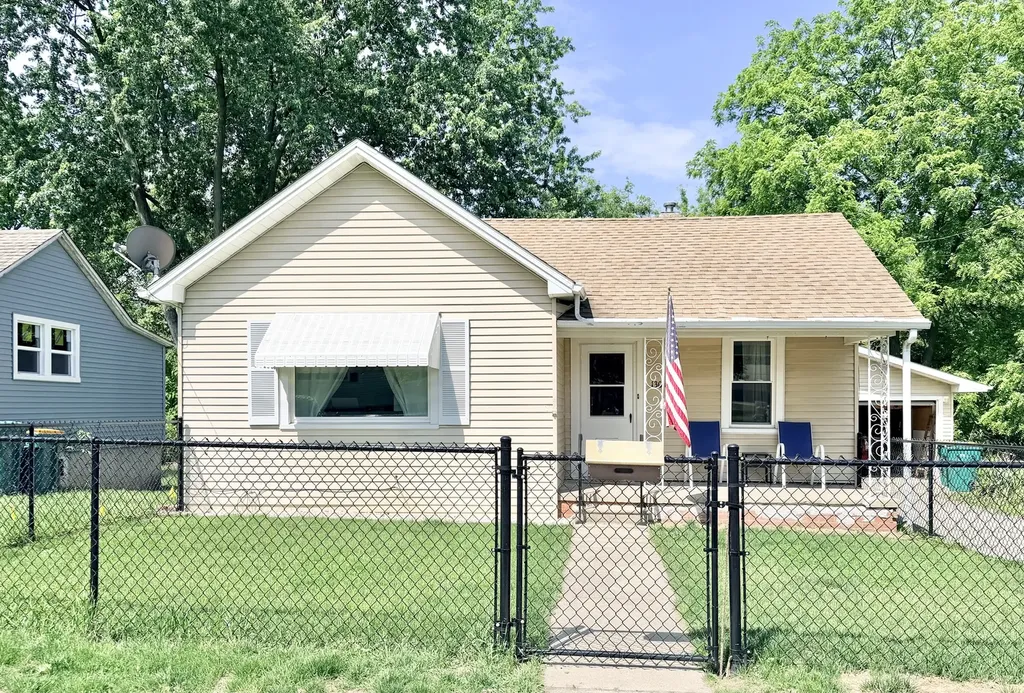 1304 North Everett Street Streator IL 61364