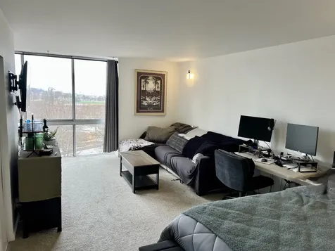 1555 North Dearborn Parkway Chicago IL 60610