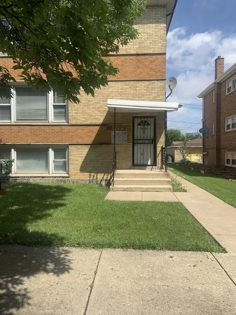 912 West 95th Street Chicago IL 60643