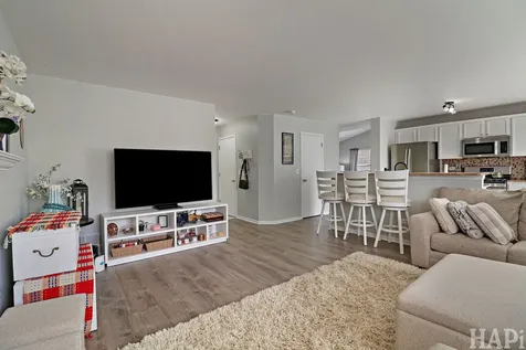 346 Prairie Mist Drive Round Lake IL 60073
