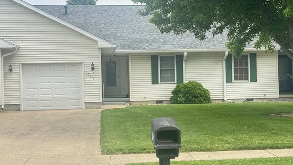 1047 Kleemann Drive Clinton IL 61727