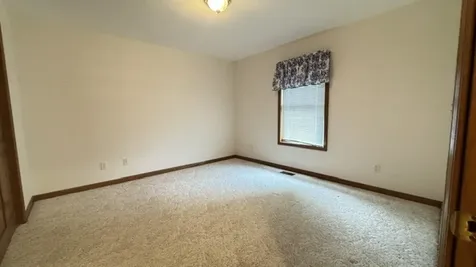 1047 Kleemann Drive Clinton IL 61727