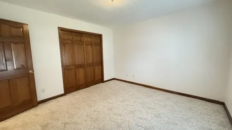 1047 Kleemann Drive Clinton IL 61727