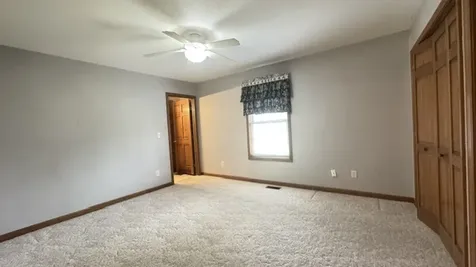 1047 Kleemann Drive Clinton IL 61727