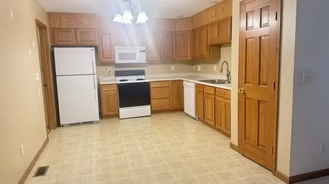 1047 Kleemann Drive Clinton IL 61727