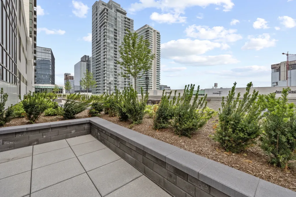650 West Wayman Street Chicago IL 60661