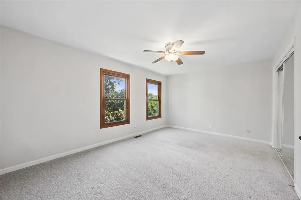 1239 Tennyson Lane Naperville IL 60540