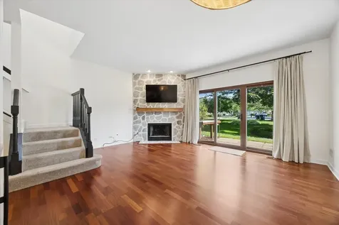 1239 Tennyson Lane Naperville IL 60540