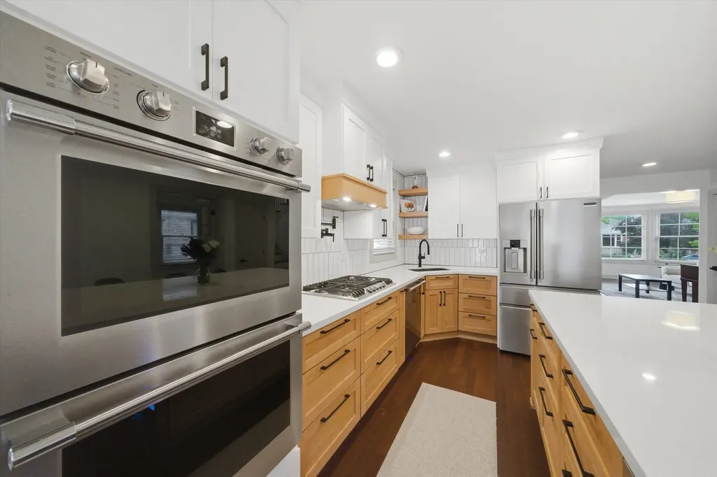 6057 North Tripp Avenue Chicago IL 60646