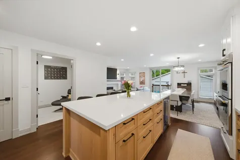 6057 North Tripp Avenue Chicago IL 60646
