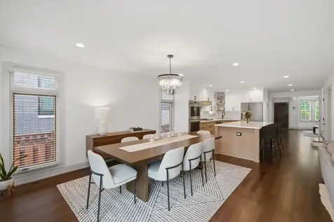 6057 North Tripp Avenue Chicago IL 60646