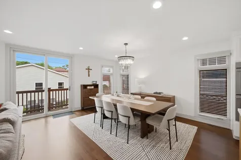 6057 North Tripp Avenue Chicago IL 60646